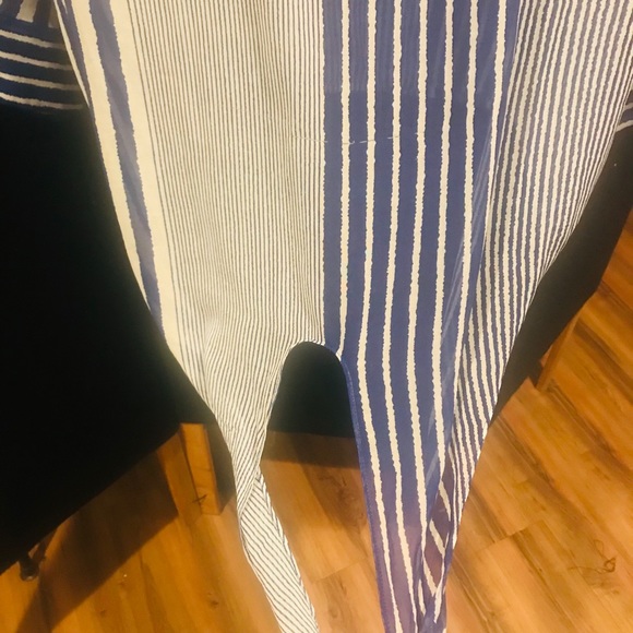 Chico’s size 1 top - Picture 4 of 7